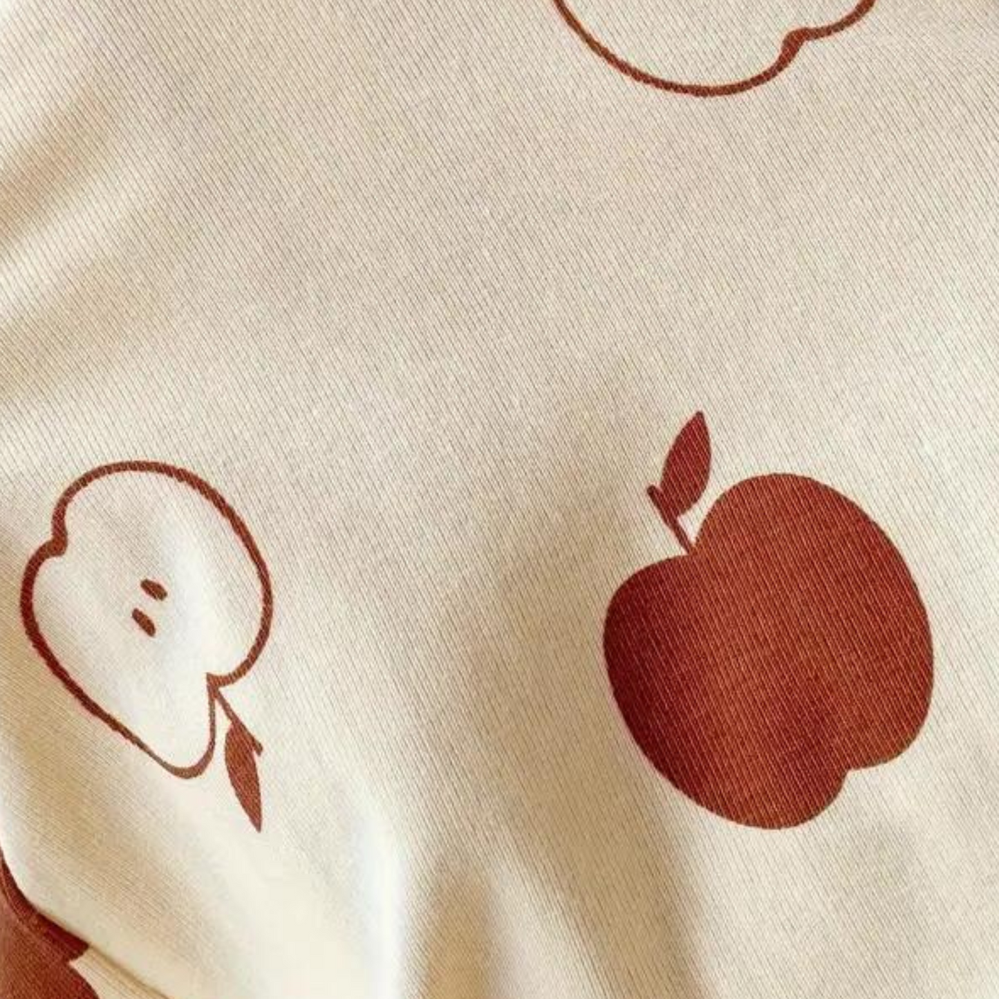 AUTUMN APPLE SLEEP SUIT