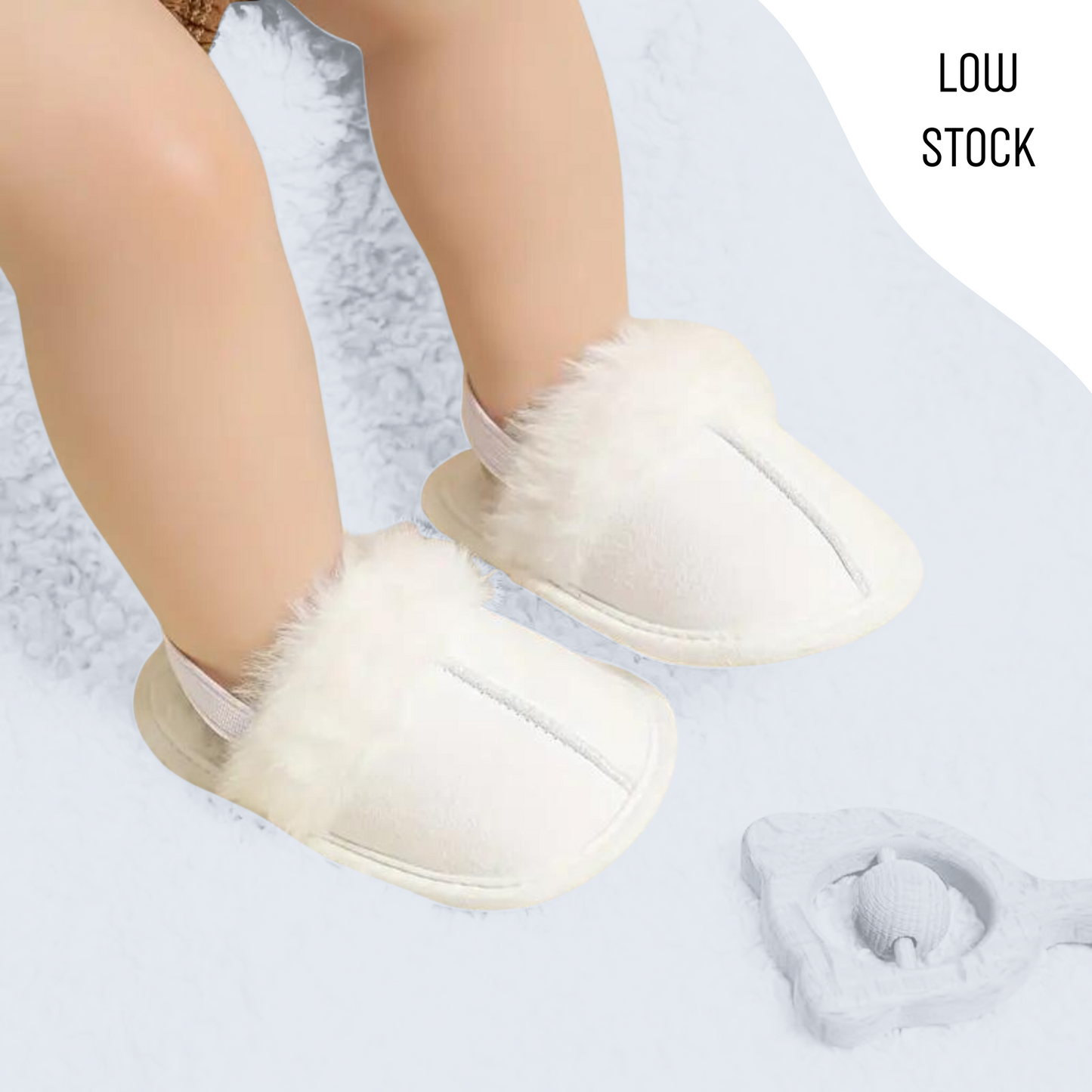 WHITE FLEECE SLIPPERS . Up to 18 Months
